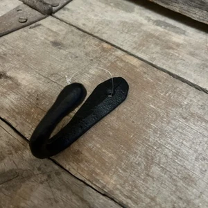 Neu Primitive 4,13" schwarz Eisen Haken rustikal Kleider- & Hutaufhänger - Bild 1 von 4