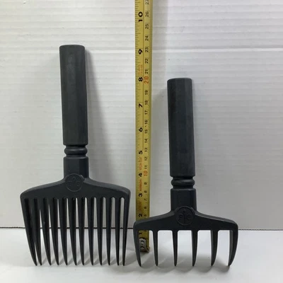 Pampered Chef 100122 Quick Shred Meat Magnetic Shredder Shredding Forks - Image 1 of 4