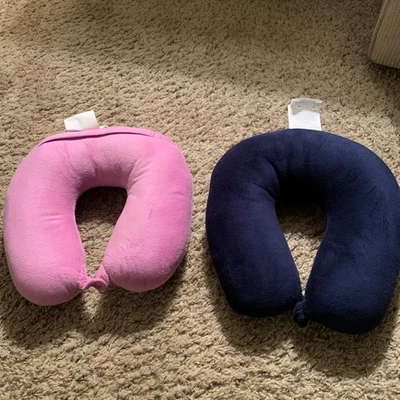 2pcs Inflatable U-Shaped Travel Neck Pillows – Portable & Folding Design - NEW - Image 1 of 3