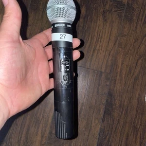 Shure UT2-SM58 Wireless Handheld Transmitter Vocal Artist UHF Mic - Picture 1 of 7