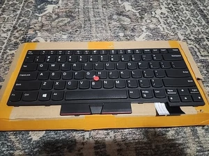 Lenovo ThinkPad A475 T470 Non-Backlit Keyboard w/ Pointer 01AX364 SN20L72673 - Picture 1 of 5