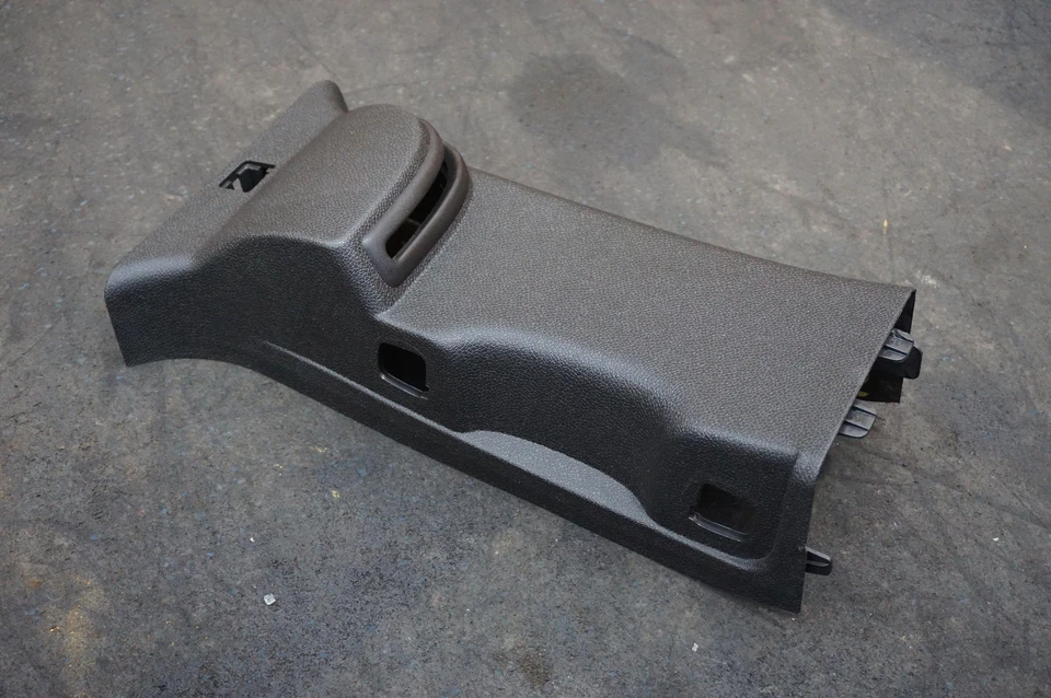 Left Driver Side Center B-Pillar Upper Trim Panel Black 25858002 Hummer H2 08-09 - Image 1 of 4