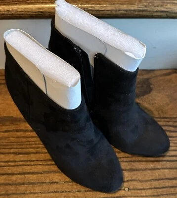 CALL IT SPRING Black Suede Side Zip Block Heel Ankle Boots Women's 5.5 - Image 1 of 3