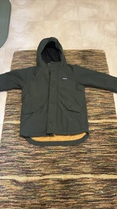 kids Size 10 Patagonia Jacket Insulated Dark Green - Picture 1 of 6