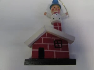 VINTAGE - MINIATURE WOODEN ORNAMENT (DECORATION) - HAND PAINTED - UNOPENED G - Picture 1 of 2
