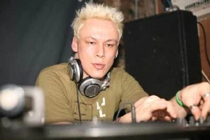 Luke Slater Live Hard & Funky Techno DJ-Sets Compilation (2000 - 2024) - Bild 1 von 7