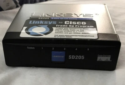 Linksys SD205 5-Port 10/100 Fast Ethernet Switch - Image 1 of 4