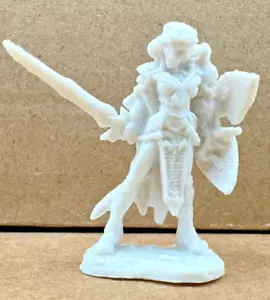 AVERIEL TELLERION, PALADÍN ELFO HEMBRA Reaper Bones Miniaturas Fantasía DND - Imagen 1 de 5