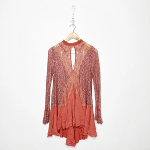 FREE PEOPLE Secret Origins Pieced Lace Tunic Rosy Coral pink womens m MEDIUM - Picture 1 of 7