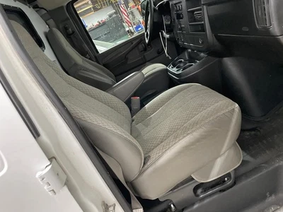 08-09 EXPRESS2500 Front Seat RH cloth manual Cargo VanDark Pewter-93G Foto 1 de 4