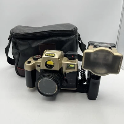 Cámara fotográfica Canon 35 mm con barra de flash - CNx30 - Incluye bolsa - Funciona Foto 1 de 4