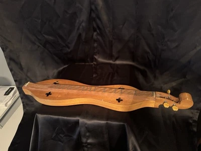 Instrumento popular Dulcimer de montaña de los Apalaches hecho a mano cabeza de desplazamiento de colección Foto 1 de 4