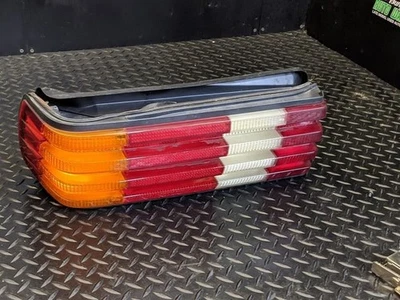 Driver Left Tail Light 123 Type 300CD Fits 77-85 MERCEDES 300D 2141794 Foto 1 de 4