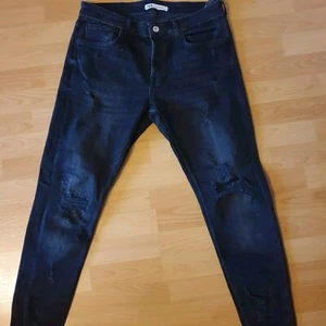 💥NEUWERTIG! Bequeme, Zerrissene Hose/Jeans SCHWARZ Gr.46 - Bild 1 von 9