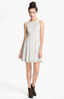 New Soprano Junior's / Beige/ L/ Allover Lace Skater Sleeveless Dress  Foto 1 de 4