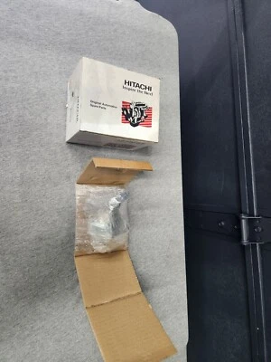 Hitachi HPP0026 Direct Injection High Pressure Fuel Pump for Infiniti M56 QX56 Foto 1 de 4