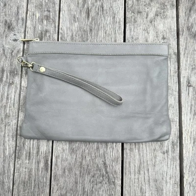 Muñequera de gran tamaño de cuero suave mantequilla italiana Laura Di Maggio Milano para mujer Foto 1 de 4