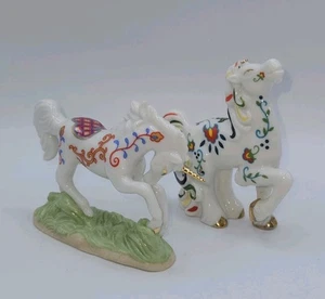 Vintage PG Co. Mini cavallo/unicorno statuine porcellana floreale•rotoli•bordo 24k  - Foto 1 di 10