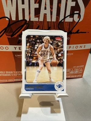 Tarjeta de baloncesto Fleer Retro 16 Larry Bird Indiana State 2012 Foto 1 de 2