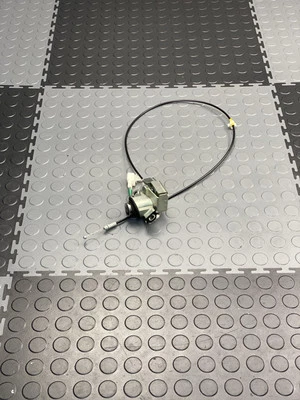 Lexus GS350 2013-2015 cilindro de bloqueo de maletero trasero con cable de liberación OEM Foto 1 de 4