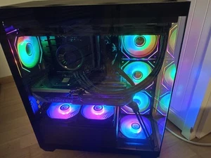 Gaming PC, Ryzen 7 9800x3d, RTX 5070, 32gb DDR5, 2+1tb SSD, Windows 11 Pro - Bild 1 von 5