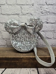 Tokyo Disney Resort Limited Sequins Minnie Design Glitter Shoulder bag silver - Picture 1 of 16