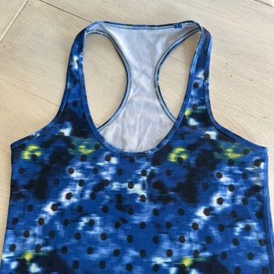 Top deportivo para mujer Lululemon Cool Racerback azul negro amarillo talla M 6 Foto 1 de 4