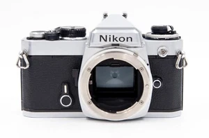 Cuerpo de cámara Nikon FE cromo 35 mm película SLR, en muy buen estado- - Imagen 1 de 7