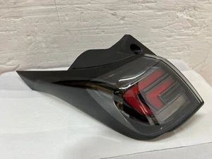 STOP SCHEINWERFER RÜCKLEUCHTE LINKS OPEL CROSSLAND 2018 GESPLITTERT - Bild 1 von 4