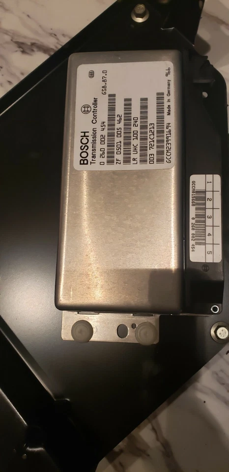 1999-2002 Land Rover Discovery 2 Transmission ECU UHC100240 - Image 1 of 1