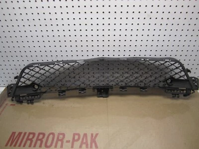 Parachoques delantero rejilla plástico negro OEM 2012-2015 MERCEDES-BENZ C350 C250 Foto 1 de 4