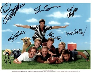 Complete Savages Cast Signed Photo - Picture 1 of 1