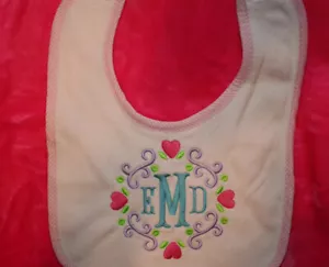Personalized Monogrammed Bib Absorbant Terry Cloth-Heart - Picture 1 of 3
