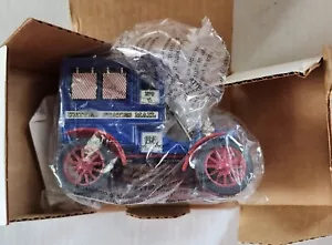 ERTL 1905 US Mail Ford Delivery Truck Bank Pulito NUOVO IN SCATOLA Made in USA 1990 - Foto 1 di 7