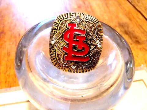 NEW 2006 YADI MOLINA/ST. LOUIS CARDINALS WORLD SERIES CHAMPIONS TRIBUTE FAN RING Cover