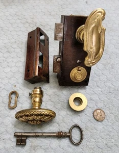 Cerradura de llanta francesa estrecha firmada - Imagen 1 de 4