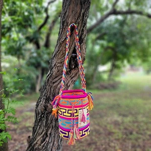 Kolumbianische 🇨🇴 Handarbeit große Wayuu Stamm VIELE FARBEN Mochila Bucket Boho Tasche - Bild 1 von 9