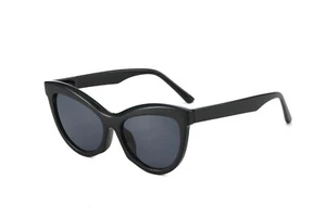 UK Vintage-Inspired Cat Eye Sunglasses Add a Touch of Retro Glamour to Your Look - Picture 1 of 14