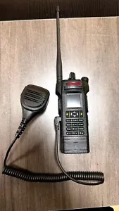 APX-8000 Walkie Talkie Radio VHF UHF Dual PTT w / Handheld Microphone / cable @ - Photo 1/27