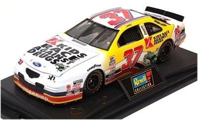 Revell 1/24 Scale 3870 - Ford T-Bird Kmart Kids Race Against Drugs #37 Mayfield - Image 1 of 4
