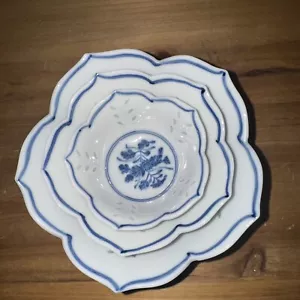 Lotus Bowls, Japanese Rice and Grain Porcelain Vintage Set Of 3 Nesting Bowls - Picture 1 of 7