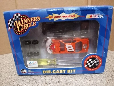 Winner's Circle #8 Dale Earnhardt Jr. kit de coche fundido a presión color naranja Foto 1 de 2