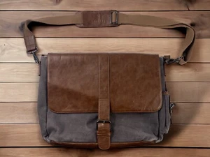 Vetelli Laptop Computer Messenger Tablet Bag for laptops or Macbooks up to 15.6" - Picture 1 of 16