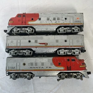 Vintage 2333-20 Lionel Santa Fe 2343 Diesel Locomotive Train And Dummy Set of 3 - Picture 1 of 13