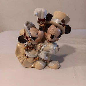 Disney Figurine Mickey & Minnie Victorian Christmas Mistletoe 5 Inches Tall - Picture 1 of 8