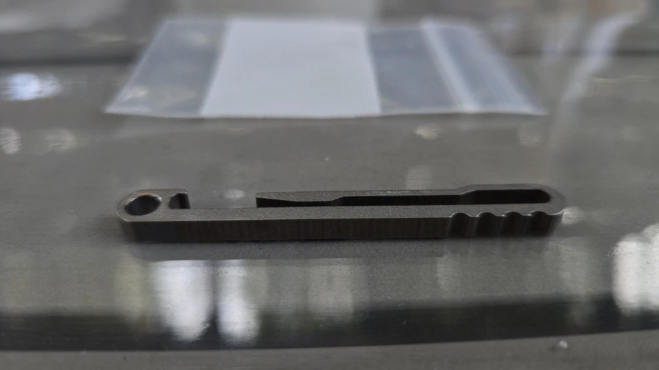 Clip de llave de titanio Countycomm Maratac Key Amigo hecho en EE. UU. Foto 1 de 1