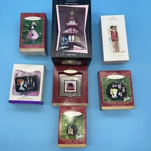 Lote de 7 adornos de Barbie con sello de recuerdo accesorios estuche para muñecas Ken árbol de zapatos - Imagen 1 de 15