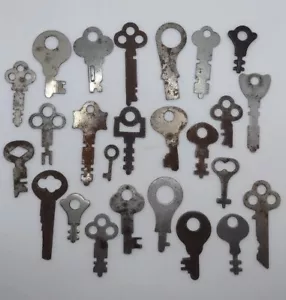 Chiavi scheletro piatte vintage antiche lotto di 24 non marcate 3/4"-2" a - Foto 1 di 2