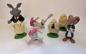 Figurine Hop The Movie LOTTO 7pz Berretti Rosa Plastica Phil Chicks E.B. Mr. Bunny - Foto 1 di 6
