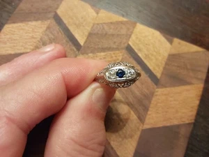 ANTIQUE 1920s Art Deco Filigree Platinum Diamond & Sapphire Ring Sz 8 - Picture 1 of 9